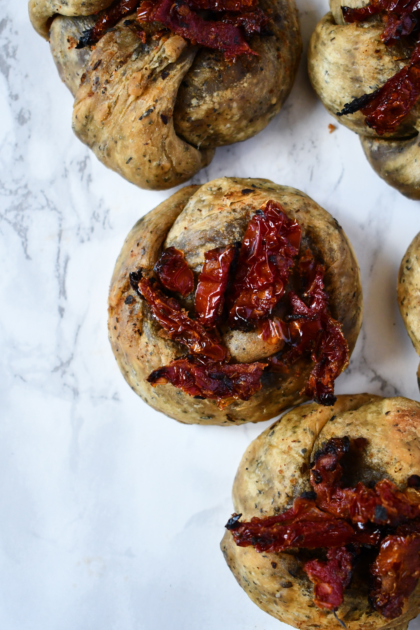 Garlic & Herb Sun-Dried Tomato Knots